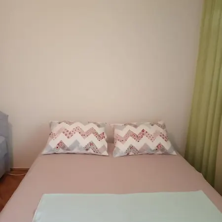 Apartament Welcome 2 *